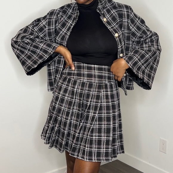 Stunning Tweed Skirt Set - Picture 7 of 7